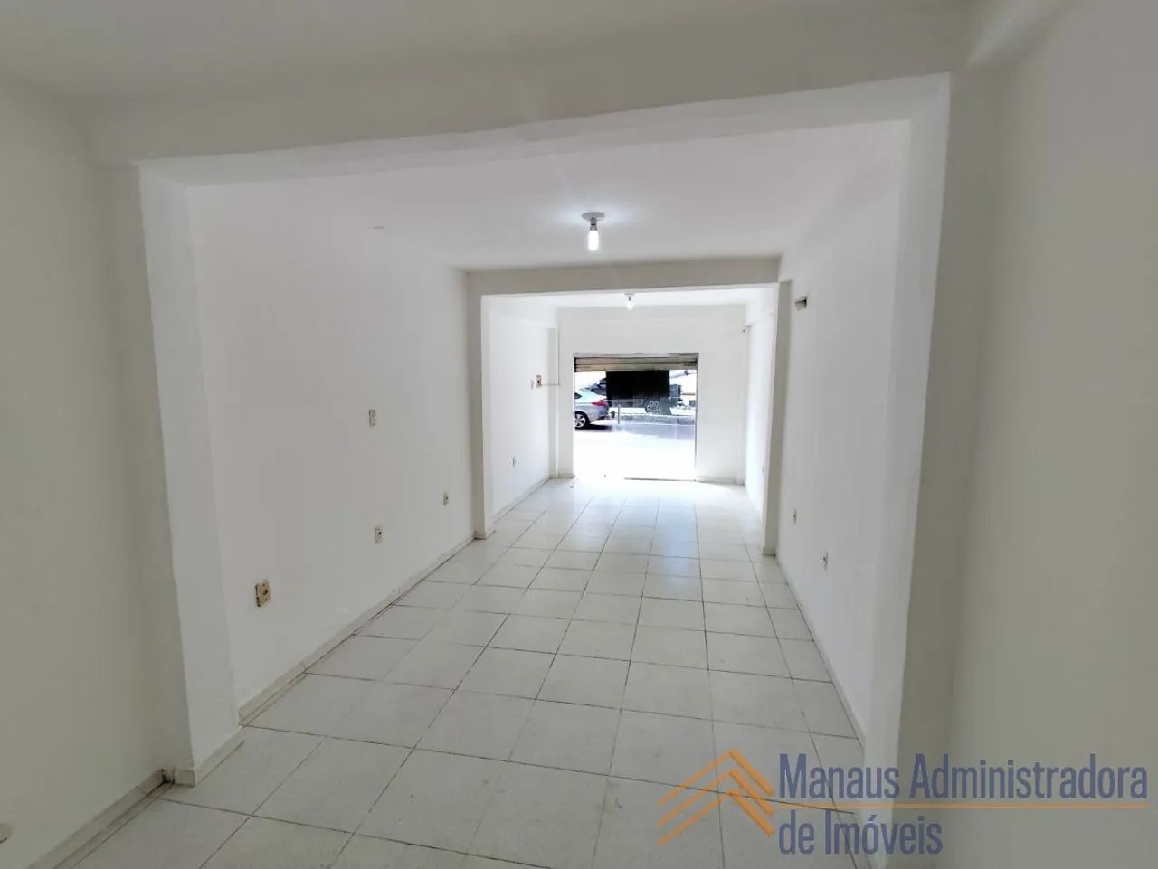 Loja Comercial - Av. Humberto Calderaro - Adrianópolis - Foto 2