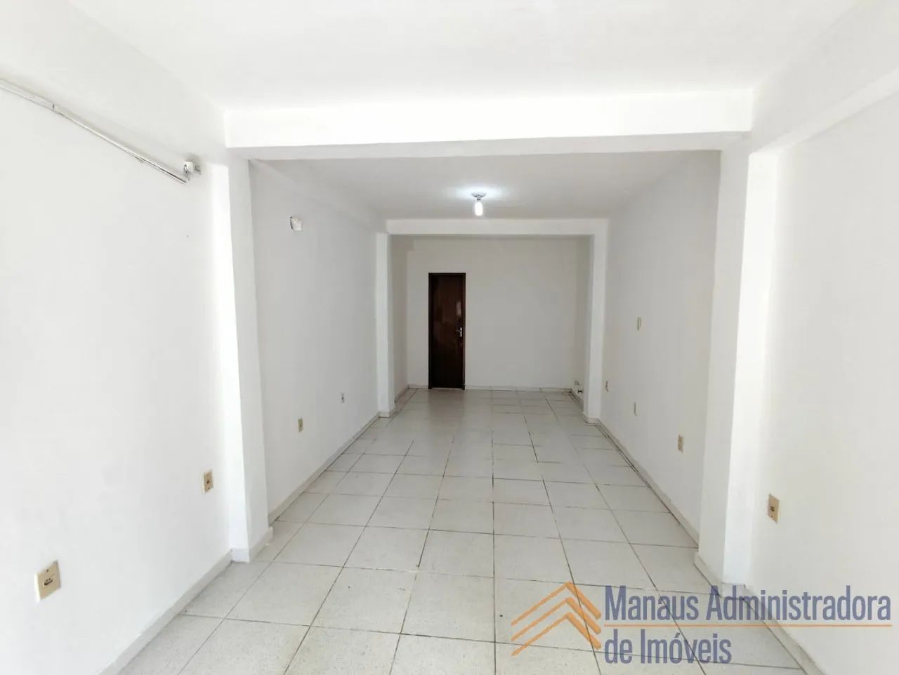 Loja Comercial - Av. Humberto Calderaro - Adrianópolis - Foto 3
