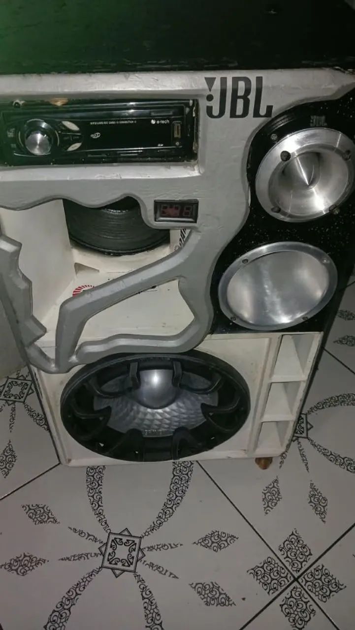 Vendo caixa JBL
