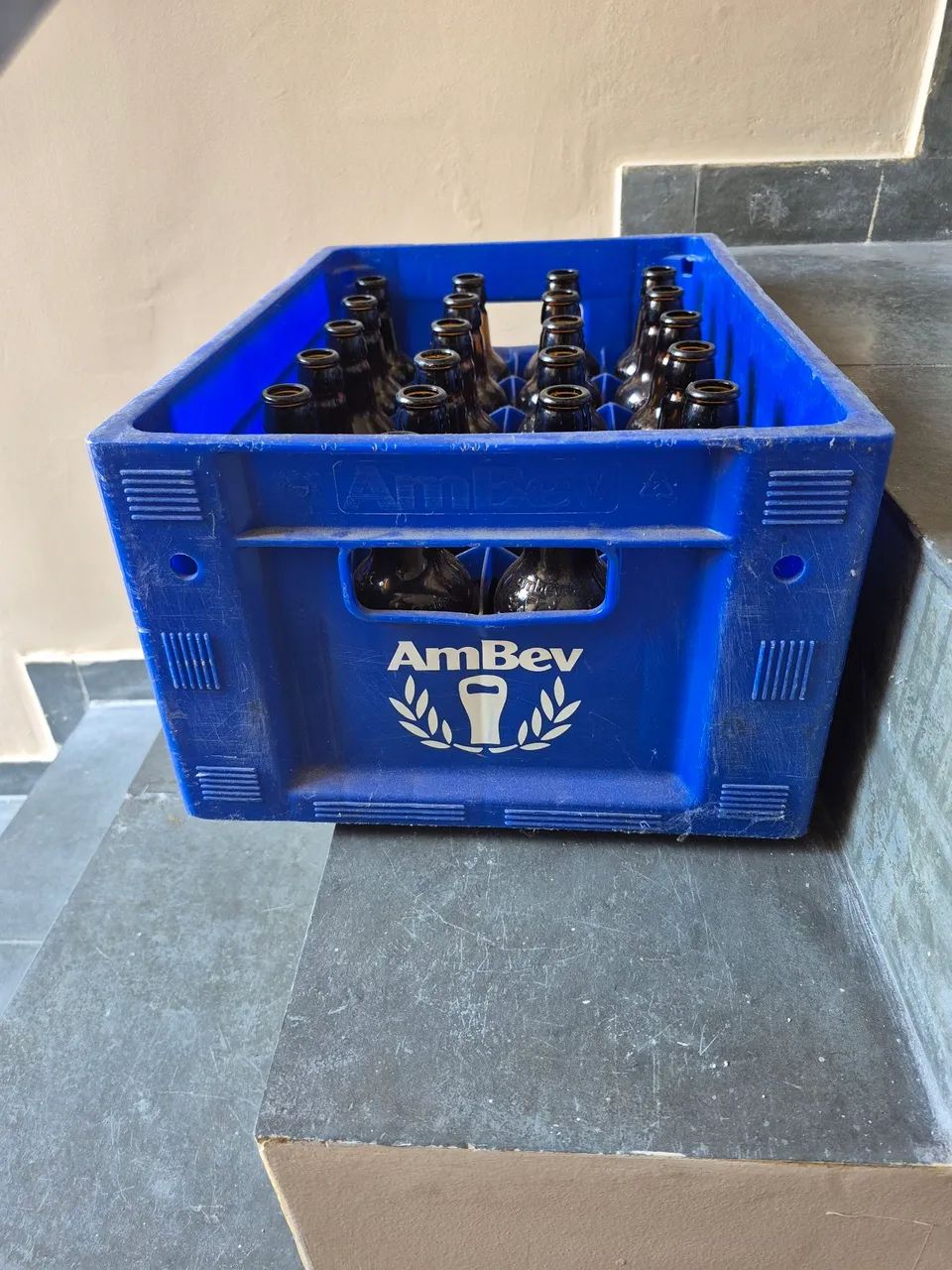 Caixas de cascos de cerveja  - Foto 4