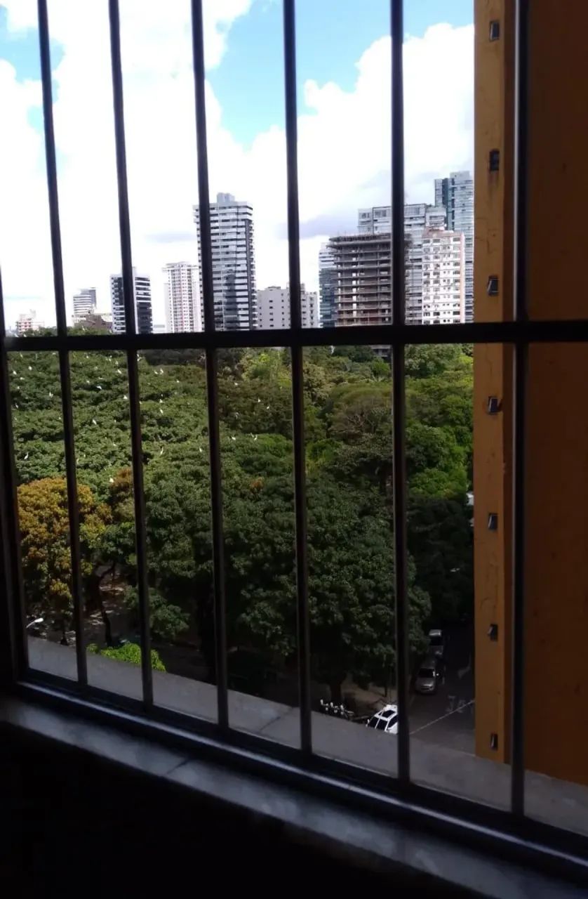 Edifício Gilberto Mestrinho - ALUGO - Baixou - Em frente  Praça Batista Campos - Foto 5