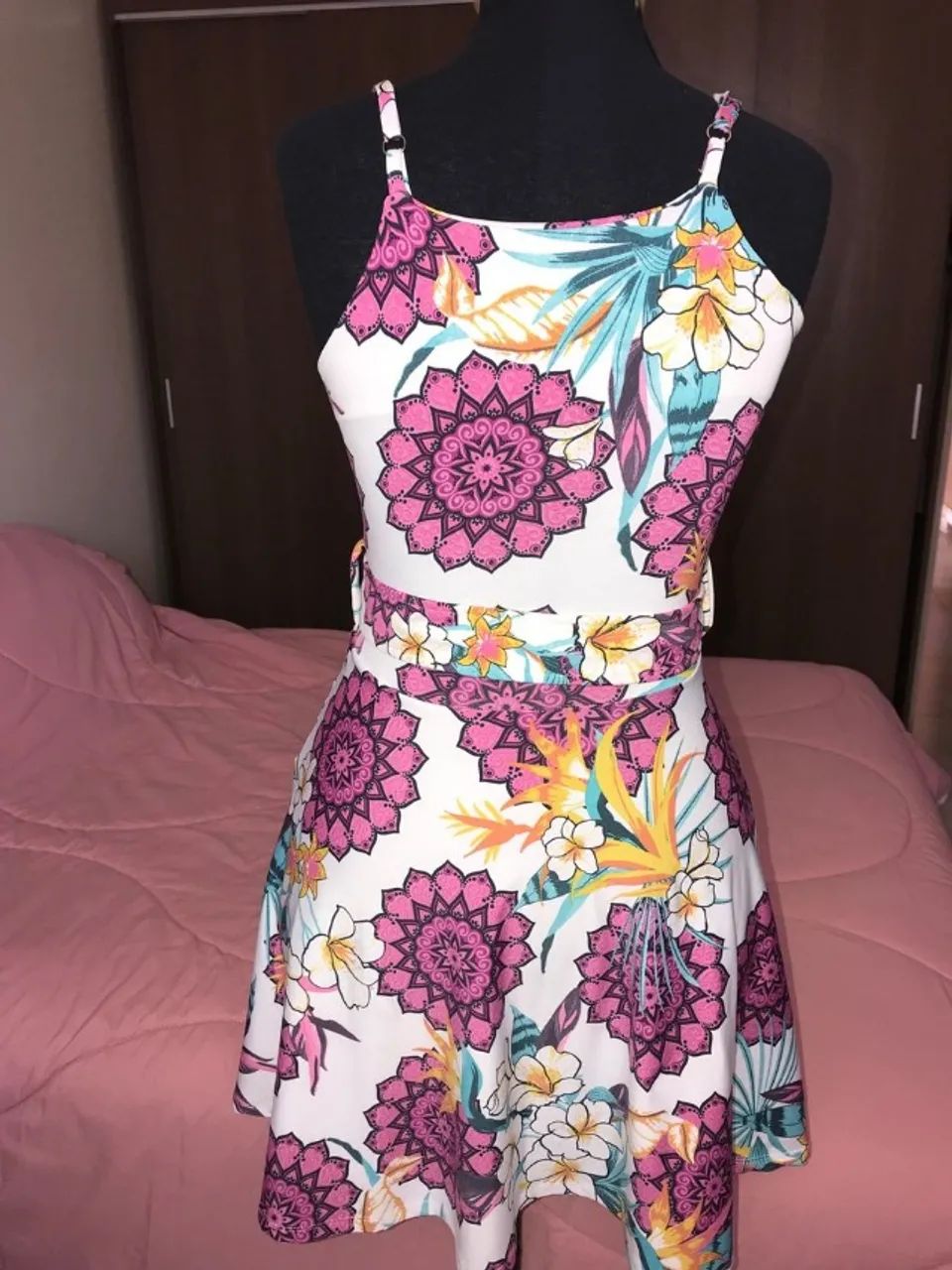 Vestido Curto Rodado com Bojo e Cinto Removível - Foto 3