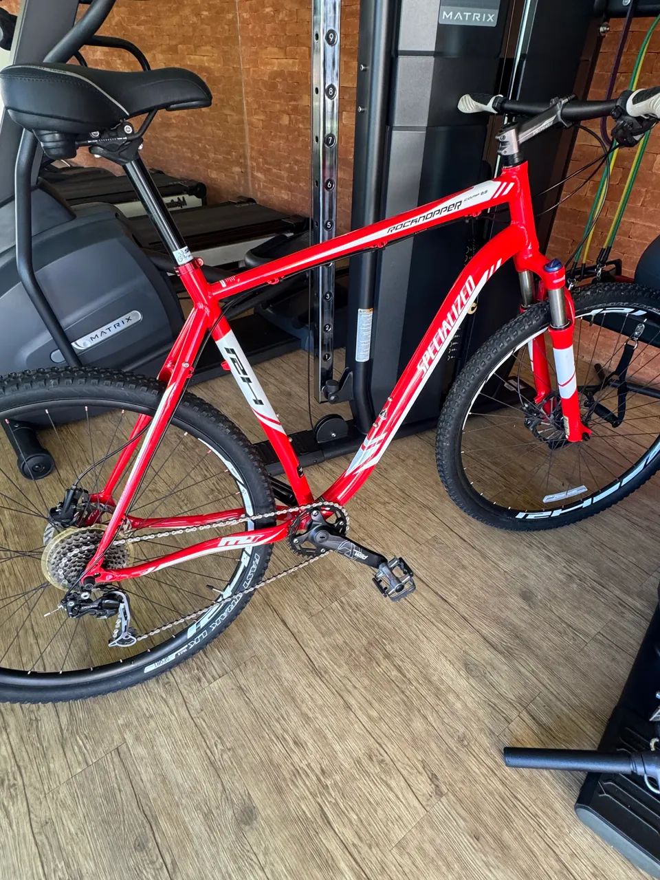 Specialized Rockhopper - Freio a Disco e Suspensão - Foto 2