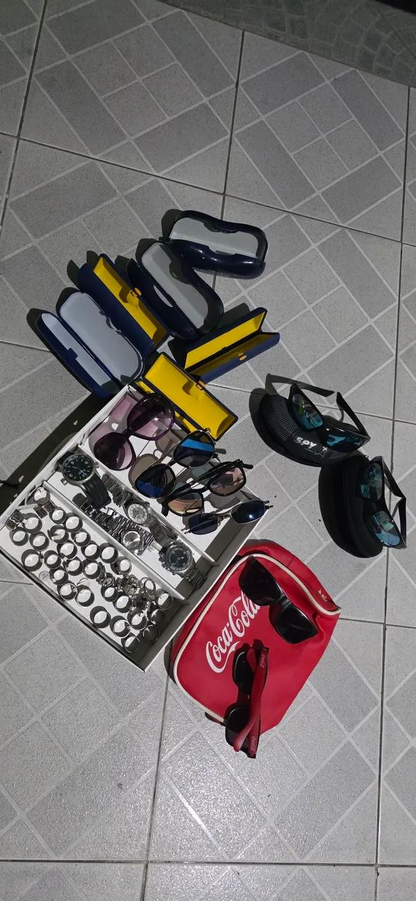 Lote de relógios, oculos e anéis  - Foto 2
