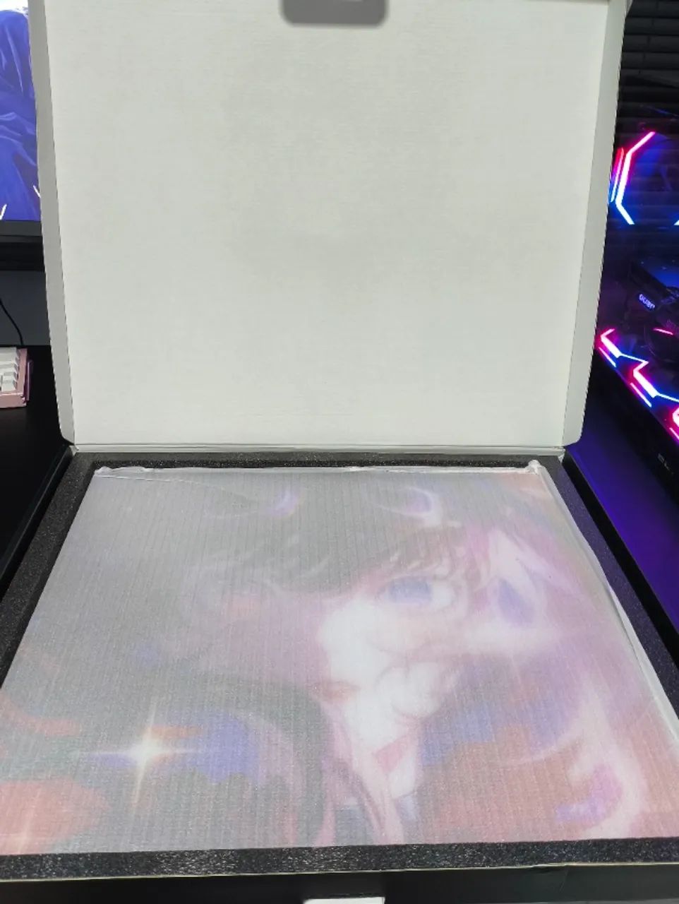 ATK Glass Mouse Pad - Crimson Limited Edition - Periféricos e ATK Glass Mouse Pad - Crimson Limited Edition - Periféricos e