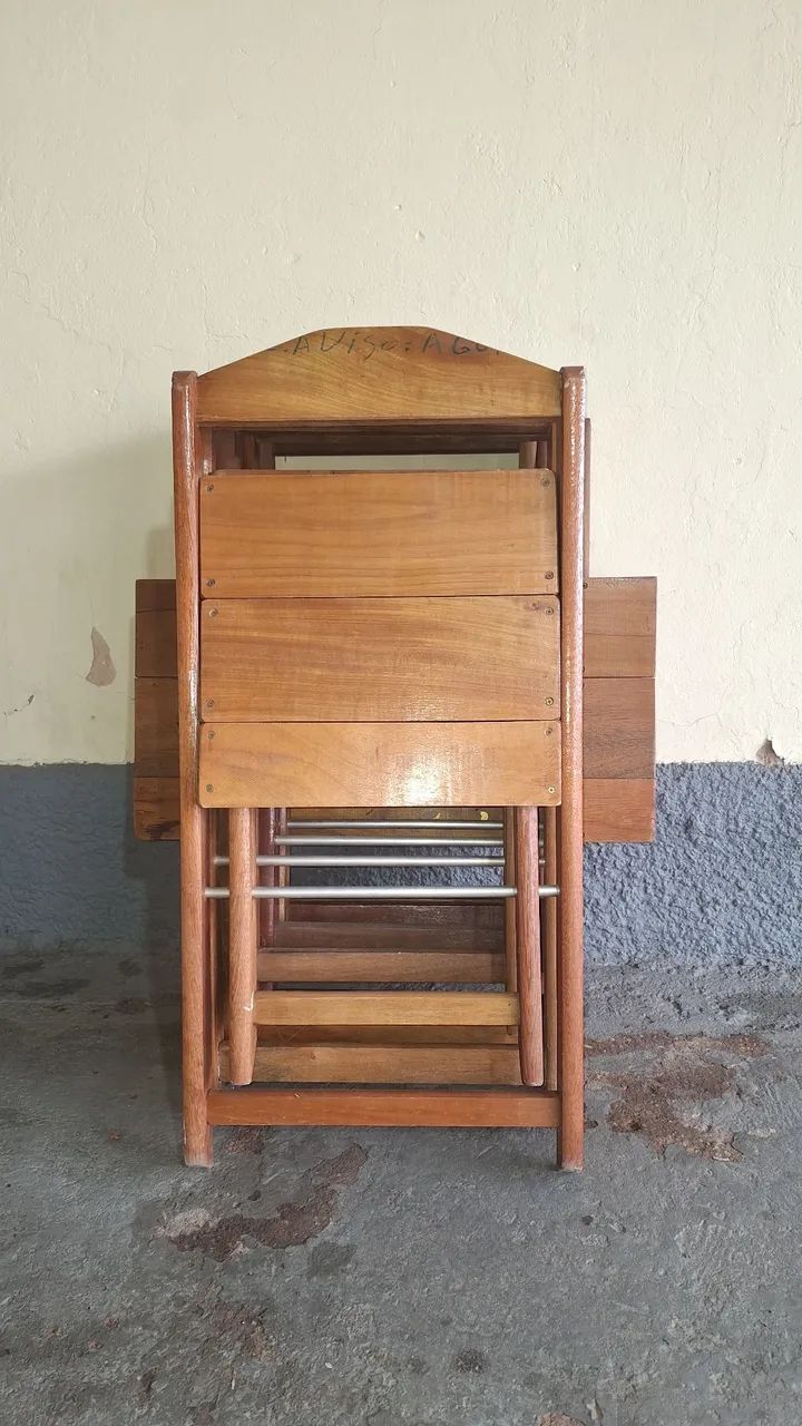 Mesa dobrável com 4 cadeiras  - Foto 4
