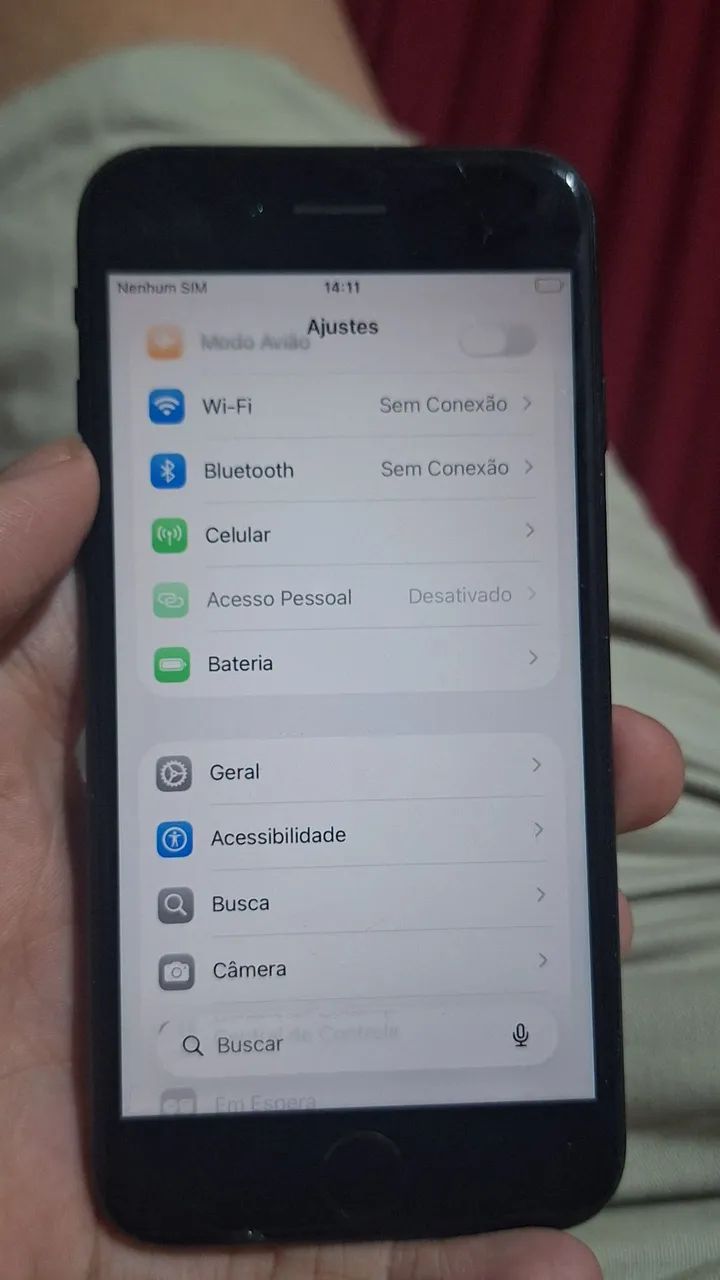 IPhone SE 64gb nunca aberto com caixa - Foto 4