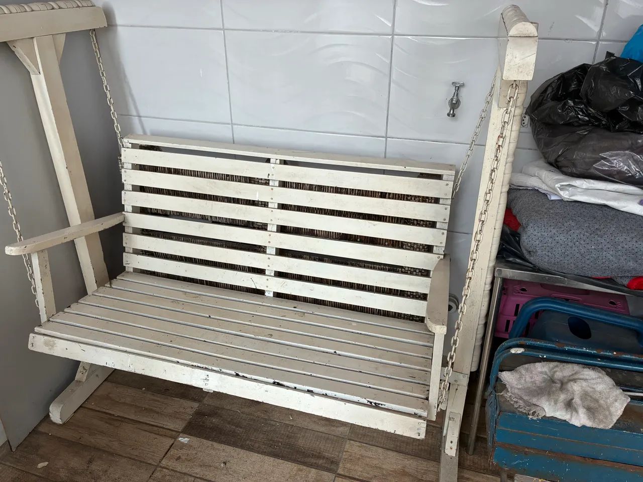Wooden Swing422082065654753281