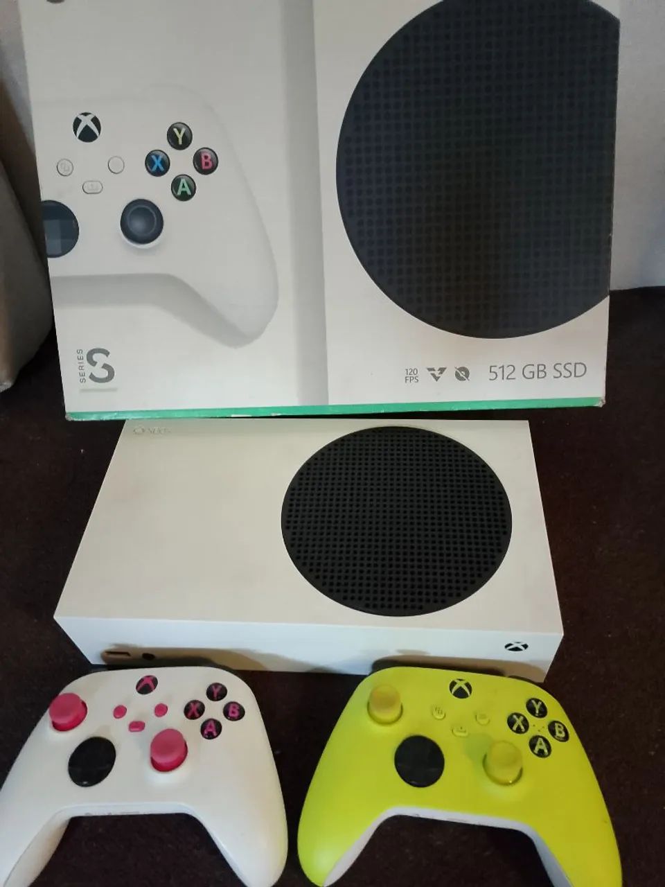 Xbox séries S com 2 controles com caixa  pronto para gra VI - Foto 4