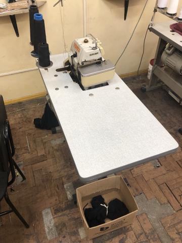 Máquina Industrial SIRUBA Overloque