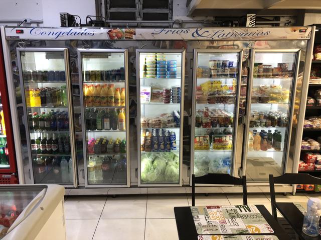 Vendo freezer auto-serviço 5 portas
