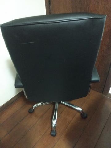 Cadeira Diretora - em prefeito estado - Foto 2
