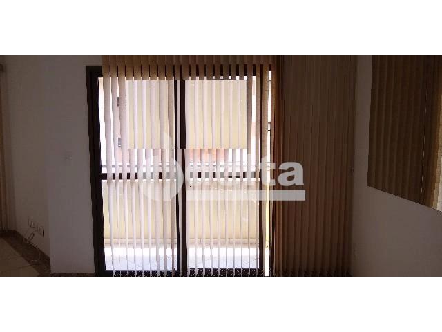 Apartamento para alugar com 3 dormitórios em Saraiva, Uberlândia cod:605513 - Foto 4
