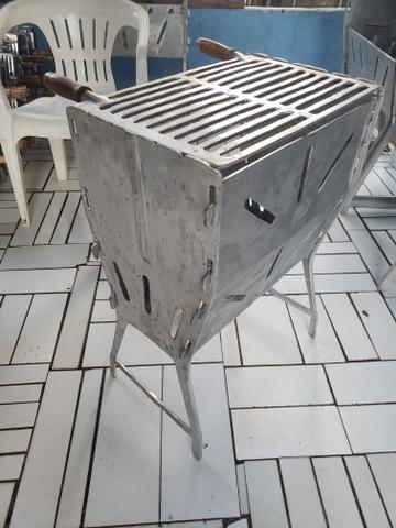 Churrasqueira toda fechada desmontável - Foto 3