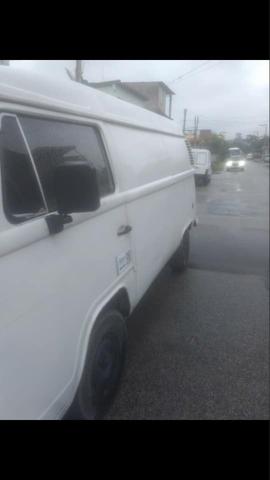 Vendo ou troco kombi furgão 09 /10 - Foto 2