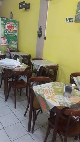 Restaurante no centro.(completo)