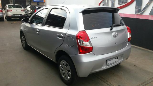 ETIOS XS 1.5 15/15 completão, Entrada 5.500 + 48 x 1.085.00 aceito troca - Foto 5