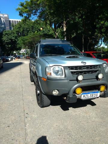 Vendo Nissan Xterra 2.8 SE 05/06 completa!