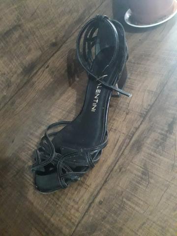 Vendo sandália Di Valentini - Foto 2