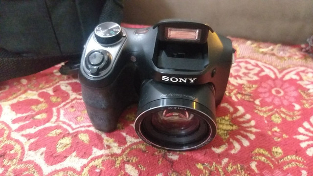 Câmera Sony semi-profissional DSC-H100 - Foto 6