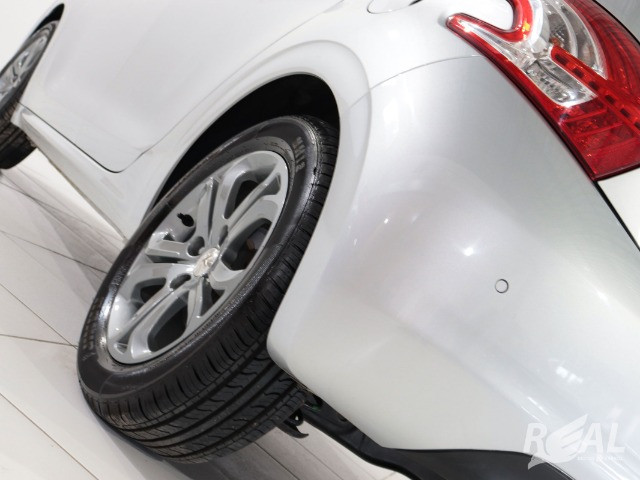 Peugeot 208 Griffe 1.6 AUT Completo Financiamos Em Até 60X Sem Nada De Entrada - Foto 17