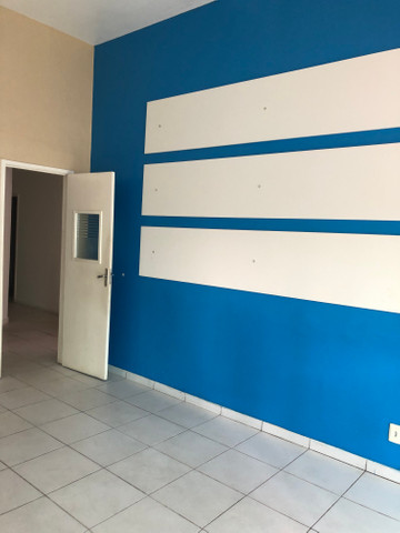 Casa no centro para fins comerciais, esquina !!!! - Foto 8