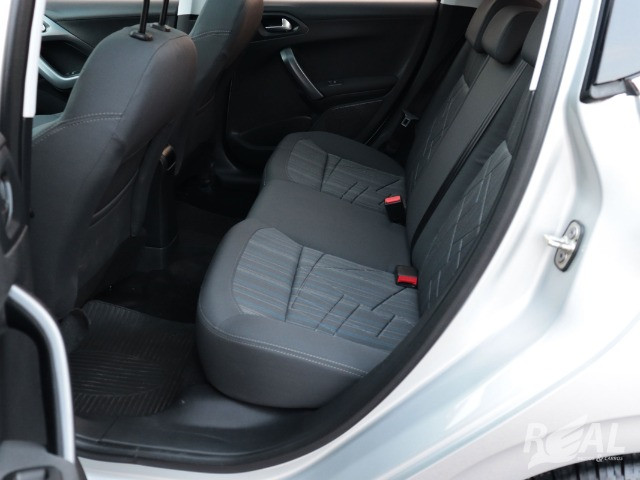 Peugeot 208 Griffe 1.6 AUT Completo Financiamos Em Até 60X Sem Nada De Entrada - Foto 11