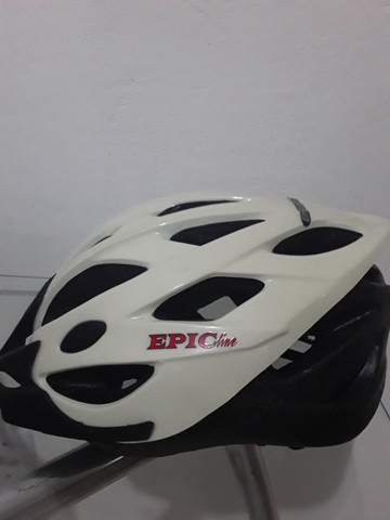 Capacete ciclistico novo
