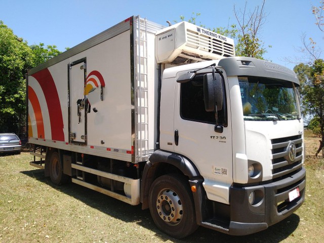 VW 17230/18/19 4X2 BAÚ FRIGORÍFICO