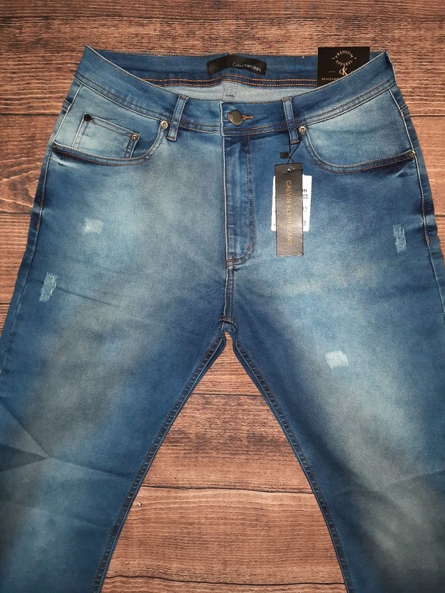 Calça jeans calvin klein 44