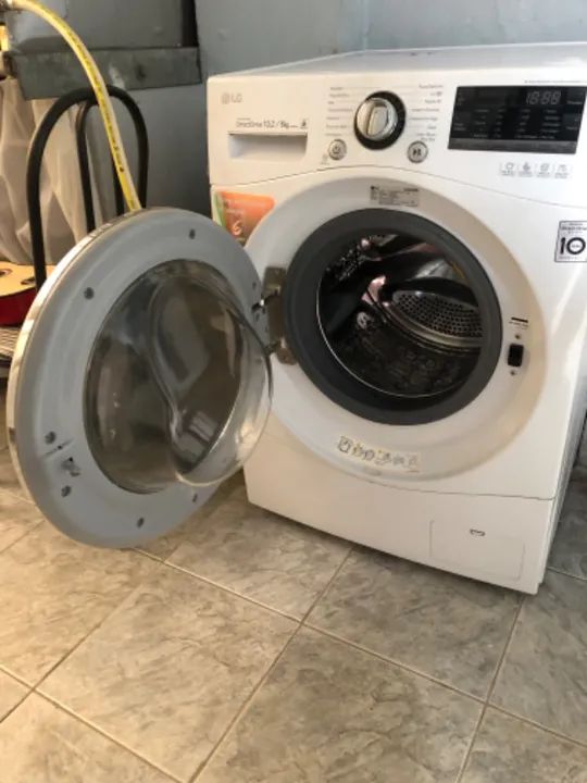 Lava e seca LGem muito bom estado funcionando perfeitamente 