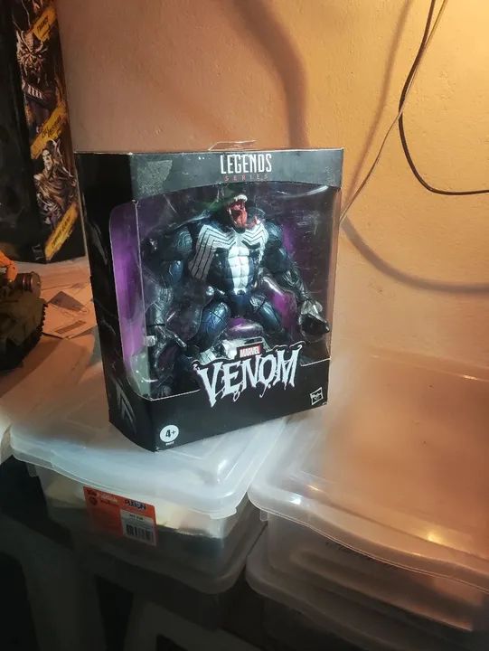 Boneco Marvel Legends Monster Venom
