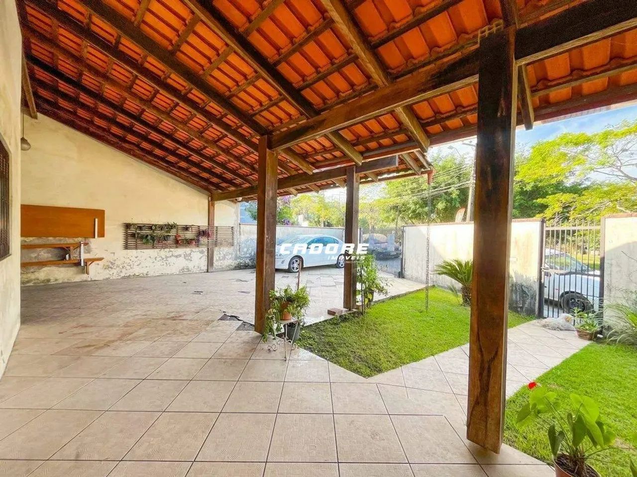 Casa averbada com galpão aos fundos. - Foto 3