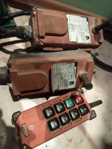 Controle remoto e receptor para ponte rolante ou pórtico