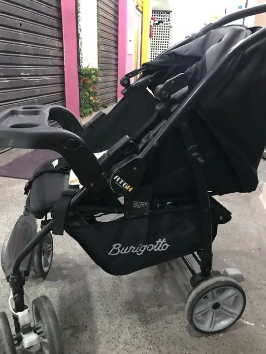 Carrinho de bebê Burigotto preto - Foto 3