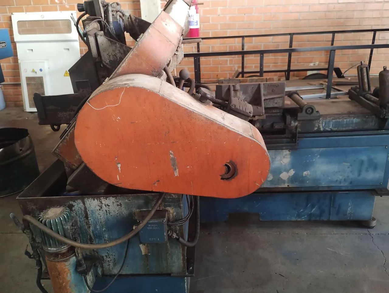 Serra de fita FRANHO SF250 A usada. - Foto 5