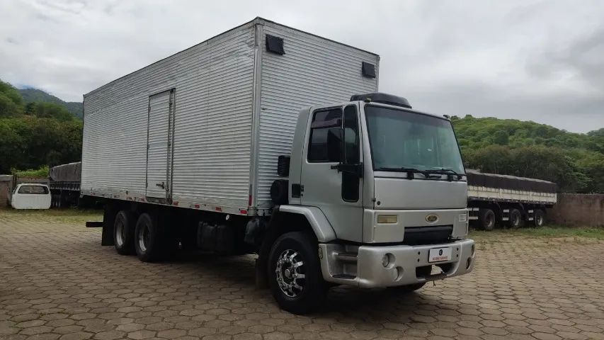 ford/2422 t, ano 2004/2004, com bau