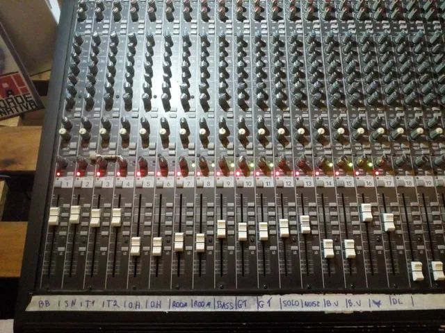 Mesa Mackie 24 canais - Foto 3