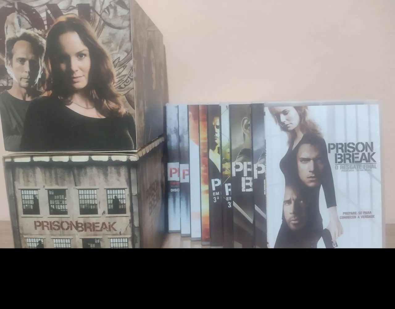 Prison Break - A Coleção Completa - DVD + O Resgate Final  - Foto 2