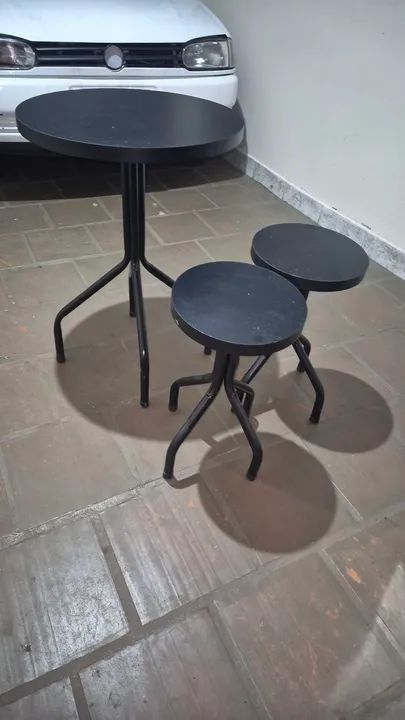 3 Mesa e  6 Banquetas para Café