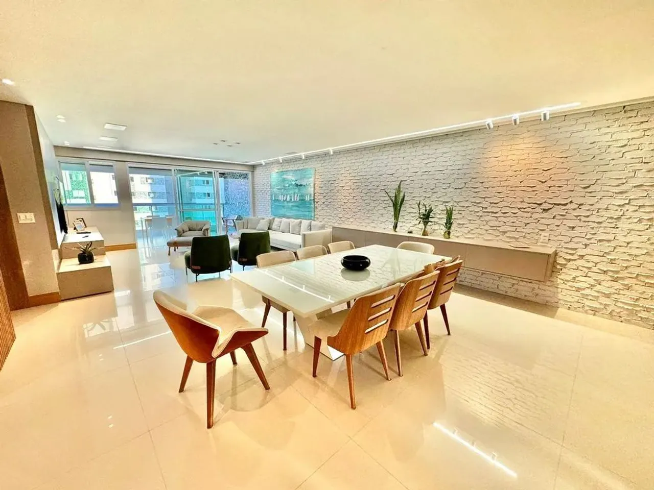 Apartamento com 4 suítes a beira mar com estrutura de resort