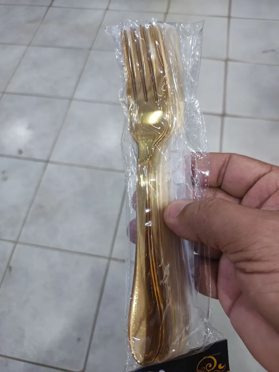 Conjunto com 24 peças de Talheres Dourados Metal Top  - Foto 2