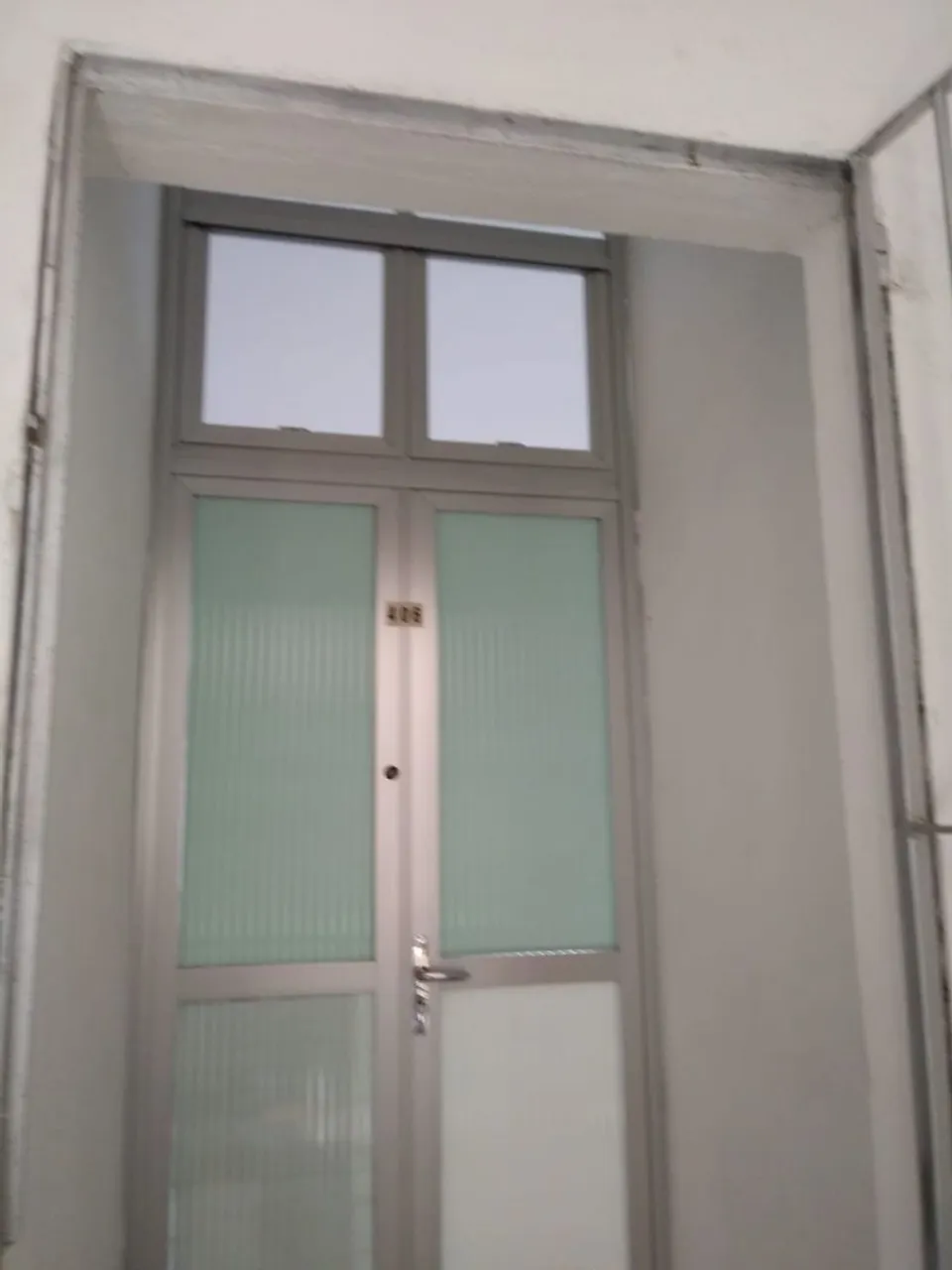 VENDO APARTAMENTO COM GARAGEM