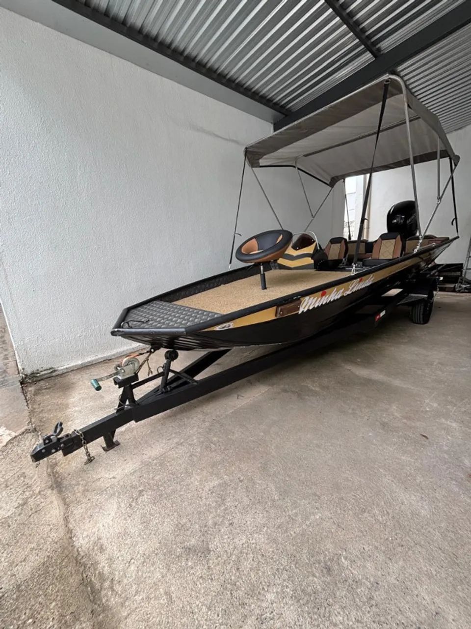 Oportunidade -Lancha 19 pés com motor Mercury 100 HP / 4 tempos 2024 nova