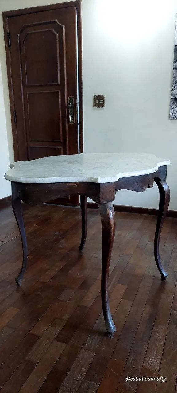 Mesa Antiga Estilo Vitoriana com tampo de Mármore  - Foto 4