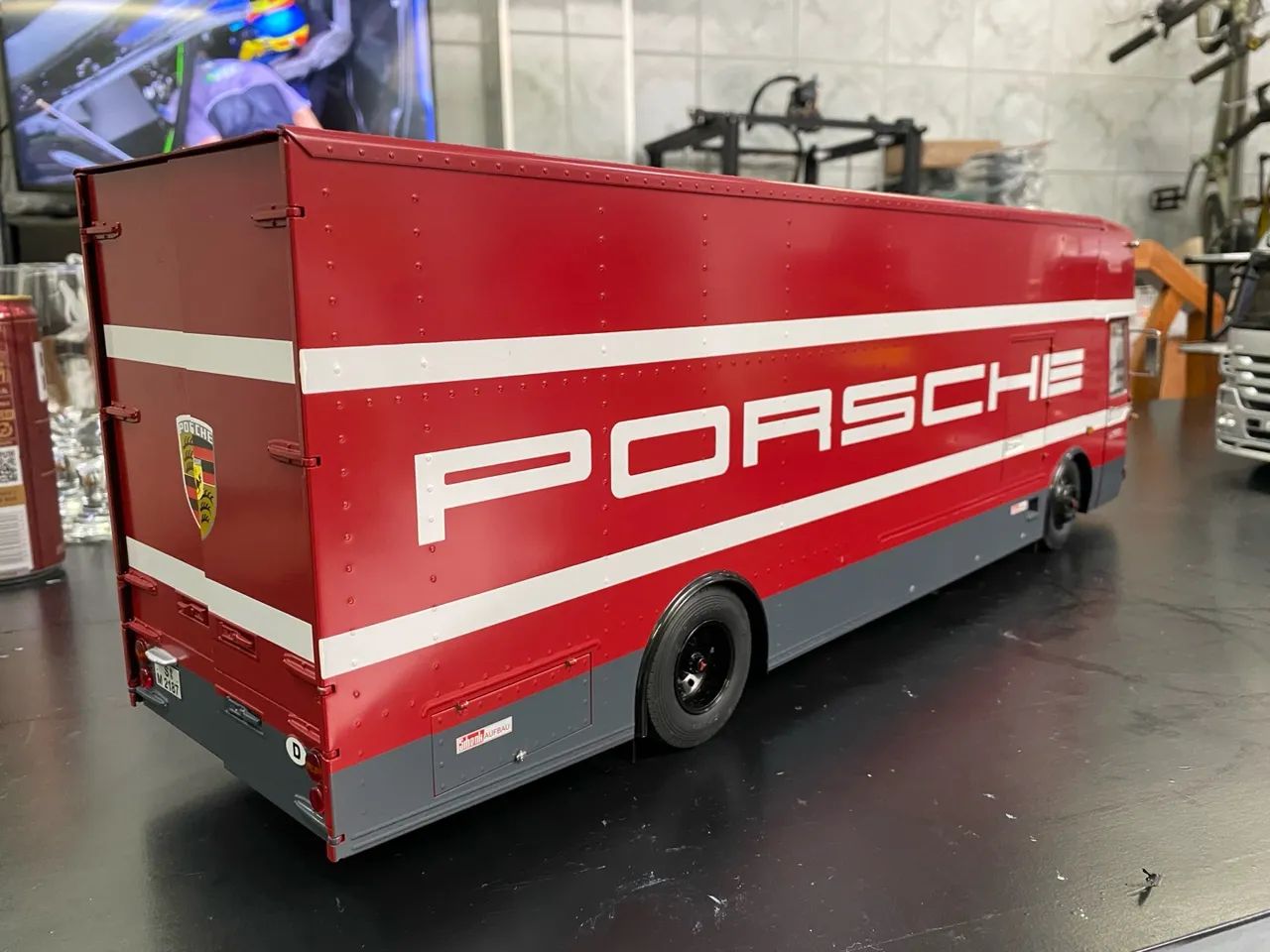 Mercedes Benz Porsche  Renntransporter 1/18 - Foto 5