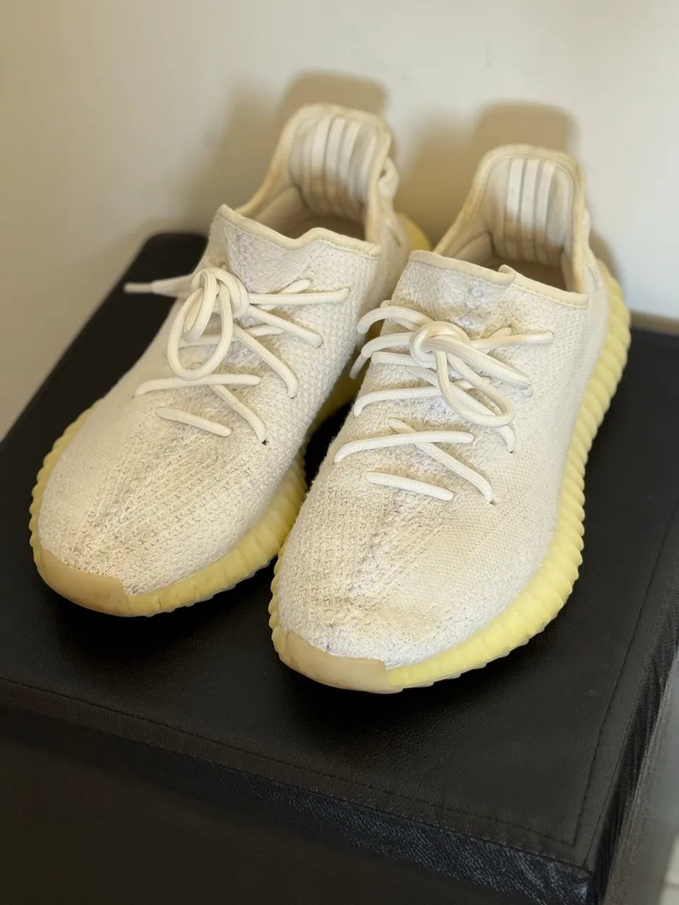 Tênis - adidas yeezy boost triple white
