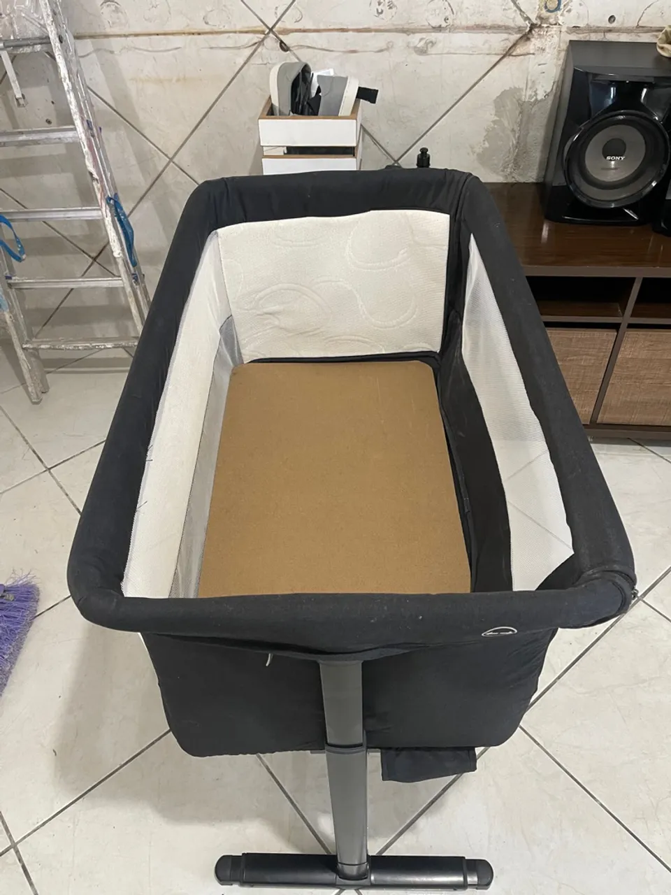Berço Portátil Compacto - Conforto e Segurança para o Bebê