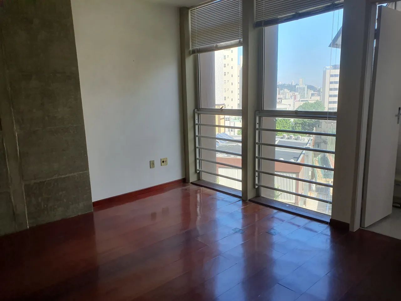 SALA COMERCIAL PRÓXIMO DA AV. DO CONTORNO E AV.  AFONSO PENA - Foto 5