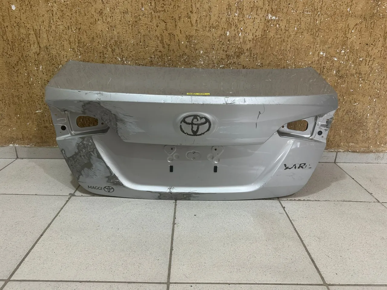 Tampa traseira Yaris Sedan 2018/2019/2020/2021/2022/2023/2024